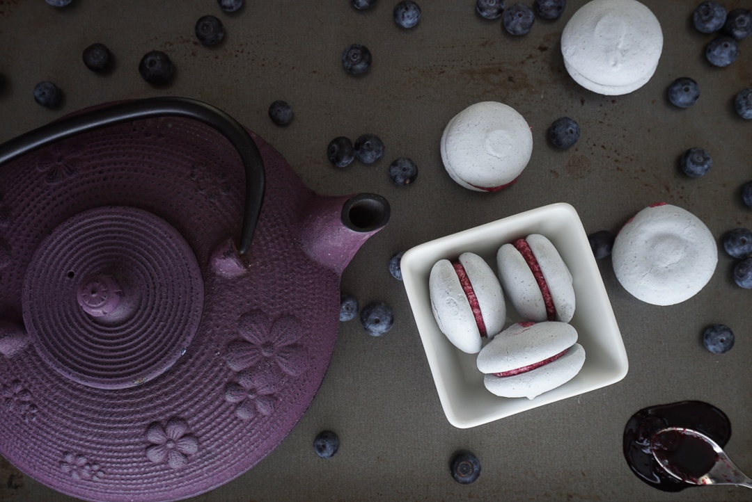 blueberry vegan macarons