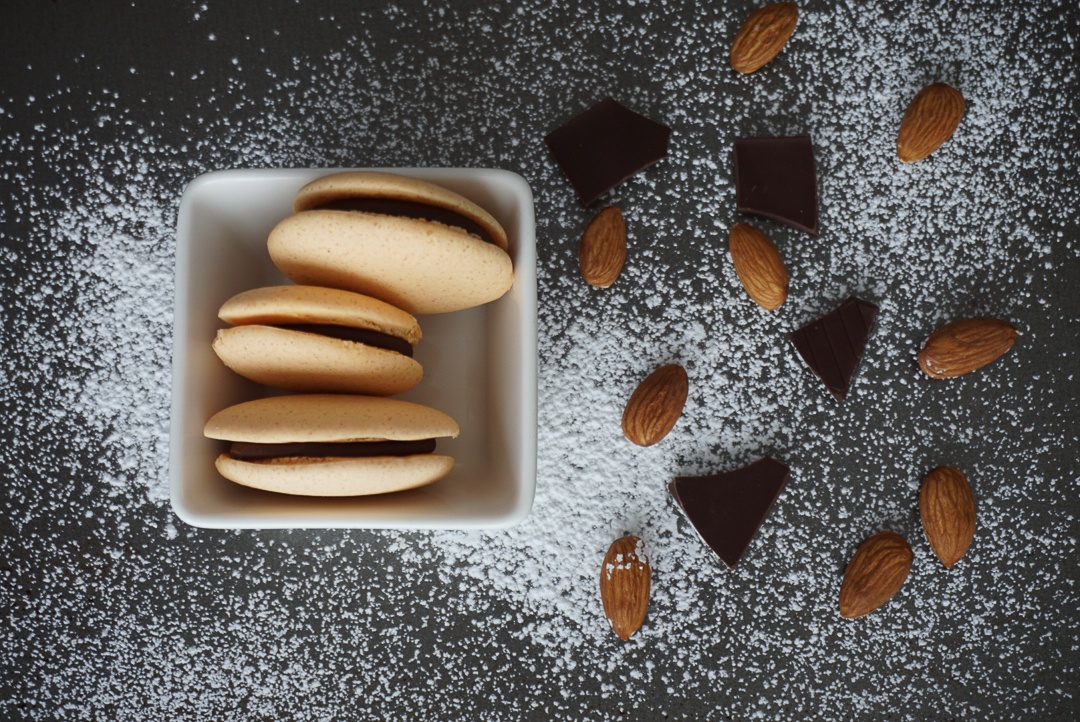 chocolate almond macarons