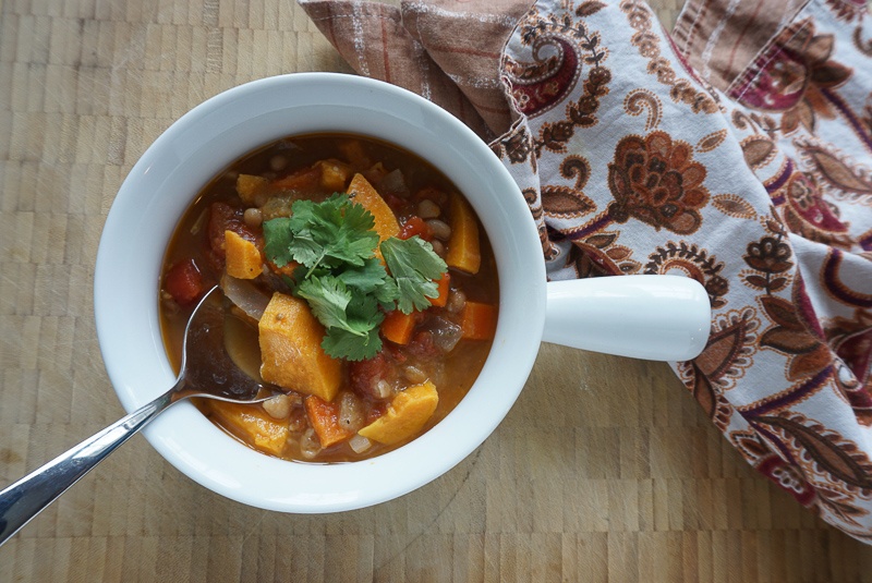 navy bean and sweet potato stew with carrots