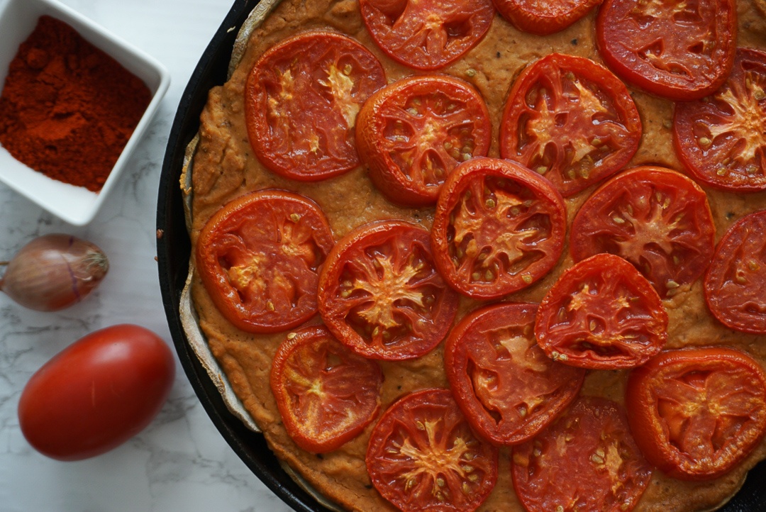 spanish tomato pinto savory pie vegan